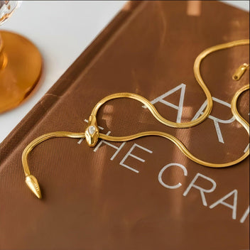 14K Gold Snake Diamond Collarbone Necklace