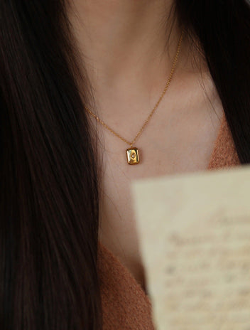 4k Gold three-dimensional octagonal star diamond necklace