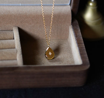 4k Gold three-dimensional octagonal star diamond necklace